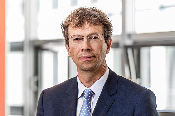 Dr Guido Schulz, Notary