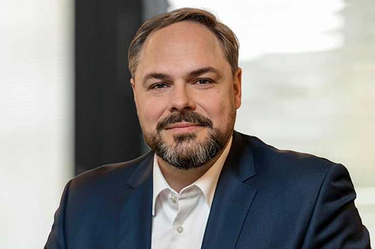 Dr. Christoph Carstens